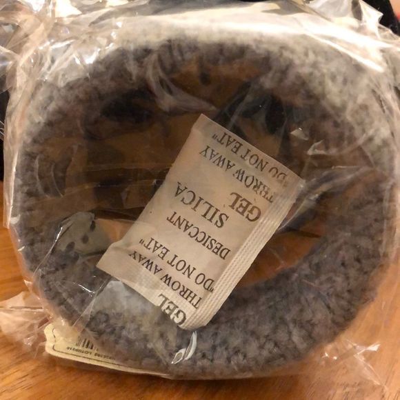 Grey knitted bangle NWT - Picture 3 of 7